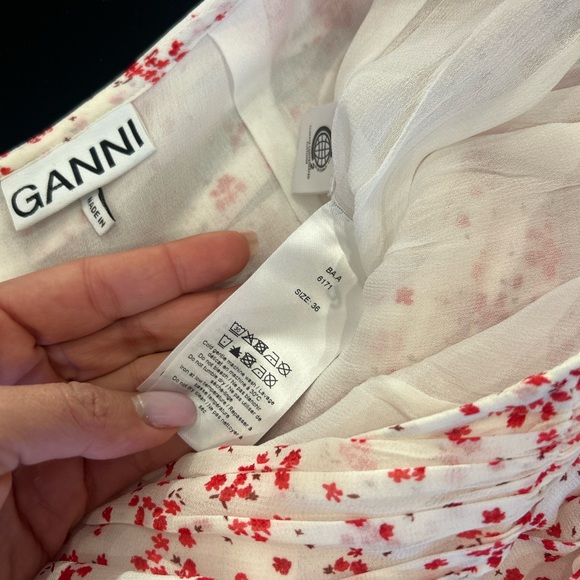 Ganni floral skirt - Picture 9 of 10